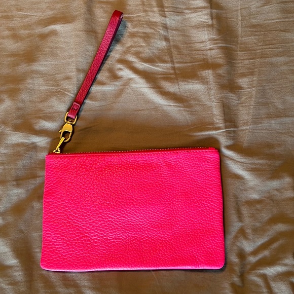 NWT HOT PINK FOSSIL MEDIUM WRISTLET - Picture 1 of 4